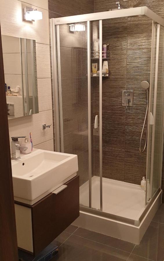 Apartament Amber Z Duzym Tarasem Apartment Kolobrzeg Exterior photo